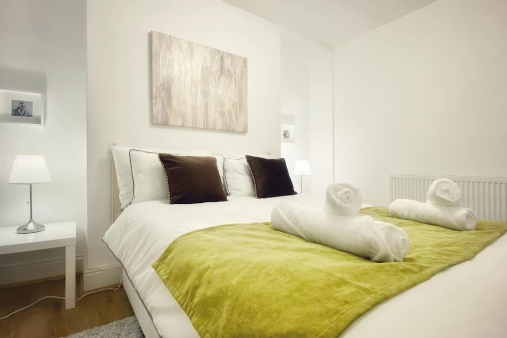 Urban Music Style Townhouse In Swansea City Center エクステリア 写真