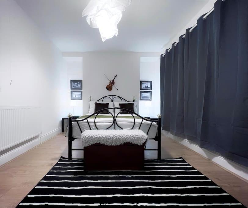 Urban Music Style Townhouse In Swansea City Center エクステリア 写真