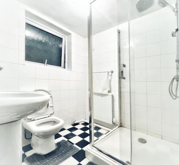 Urban Music Style Townhouse In Swansea City Center エクステリア 写真